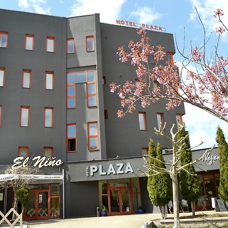 Hotel Plaza Mlada Boleslav Exterior photo